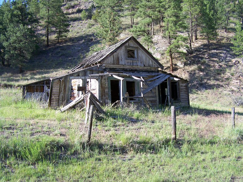 No 109 Helena Montana. Old abandoned homestead on York Rd. .JPG